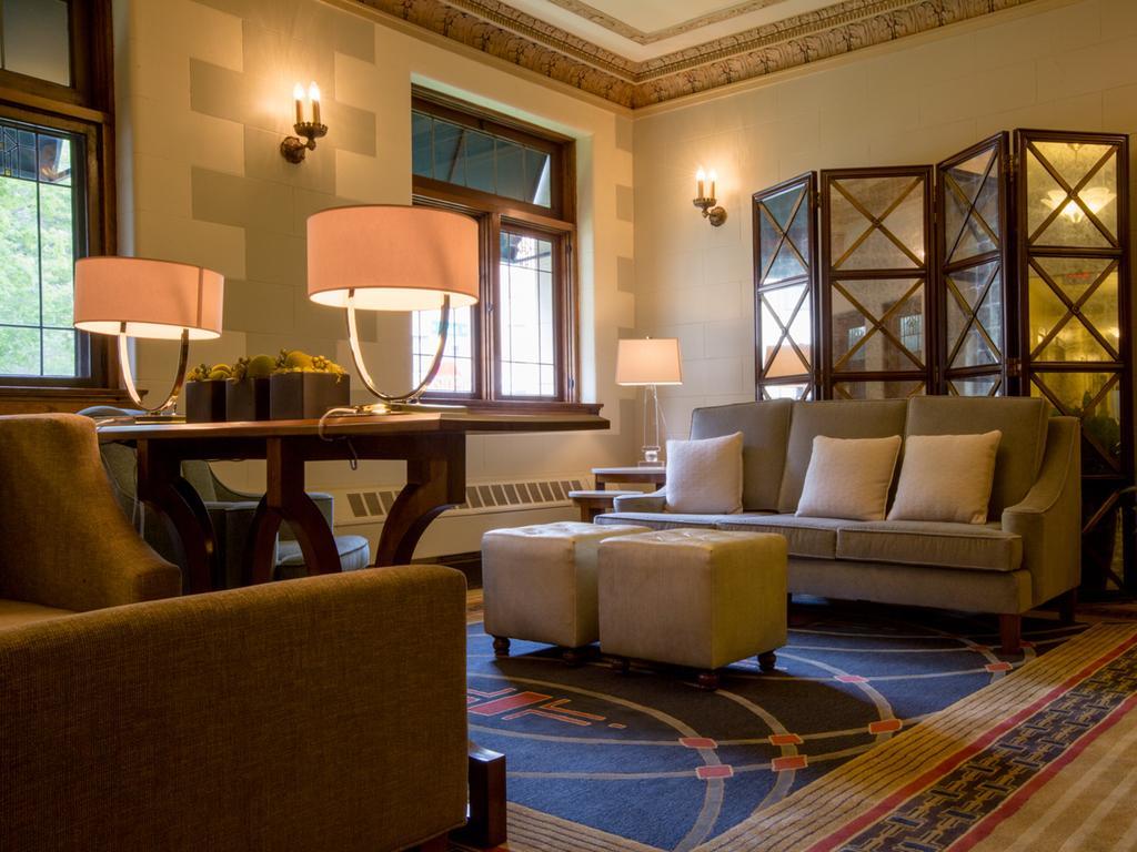 The Plaza Hotel - Milwaukee Bagian luar foto